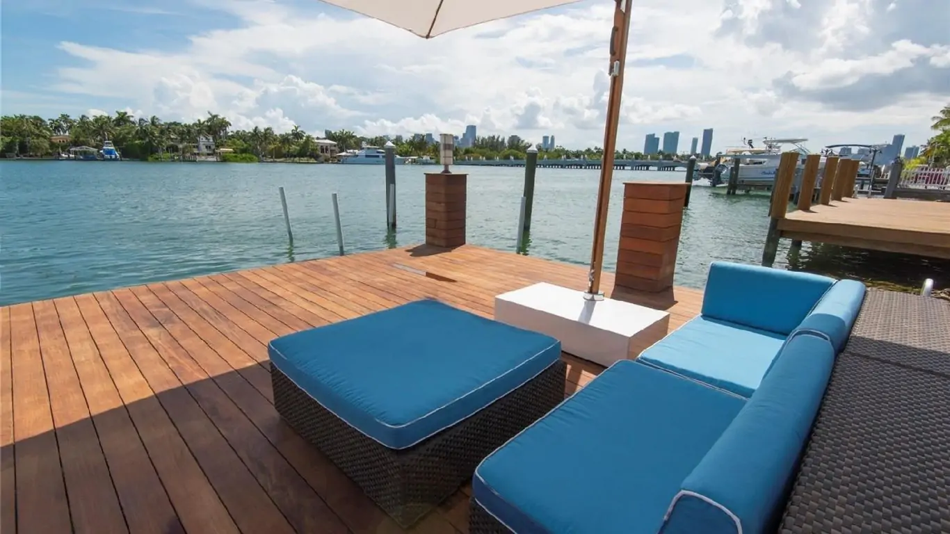 Villa Jenny | Miami