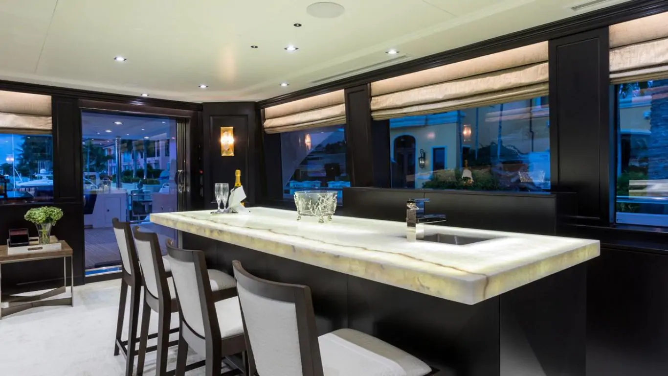 Yacht Tanzanite 145 | Yachts