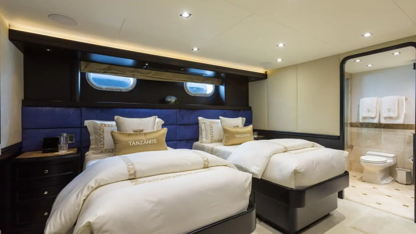 Yacht Tanzanite 145 | Yachts