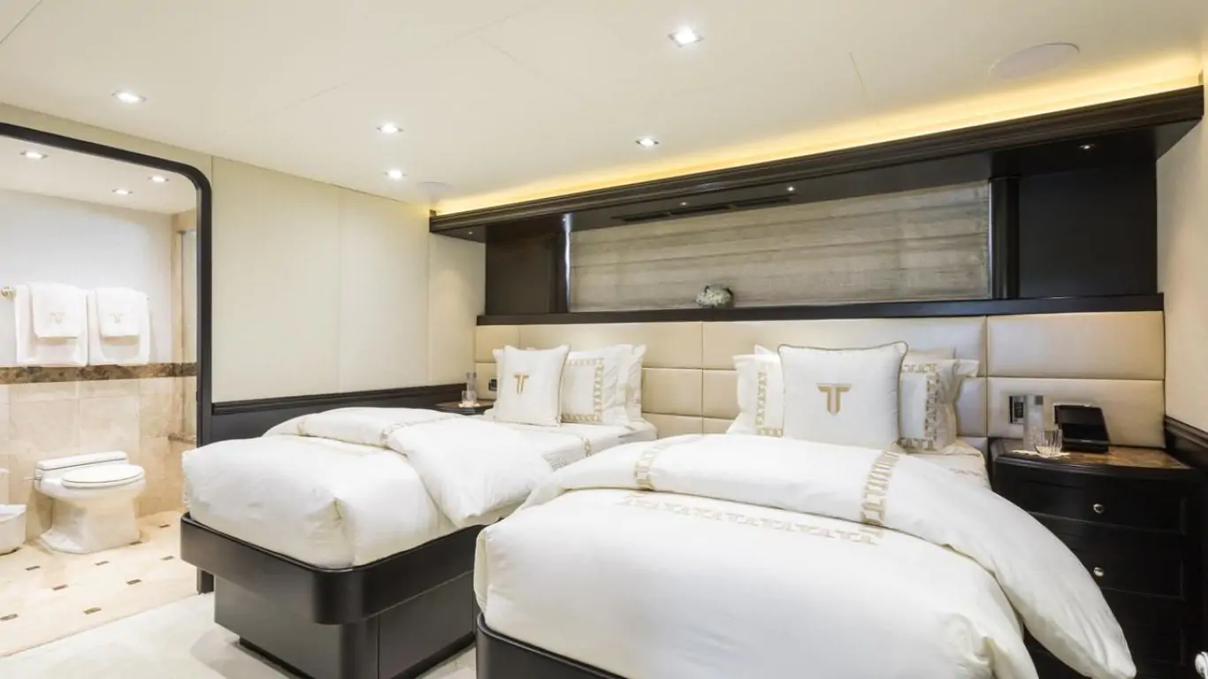 Yacht Tanzanite 145 | Yachts