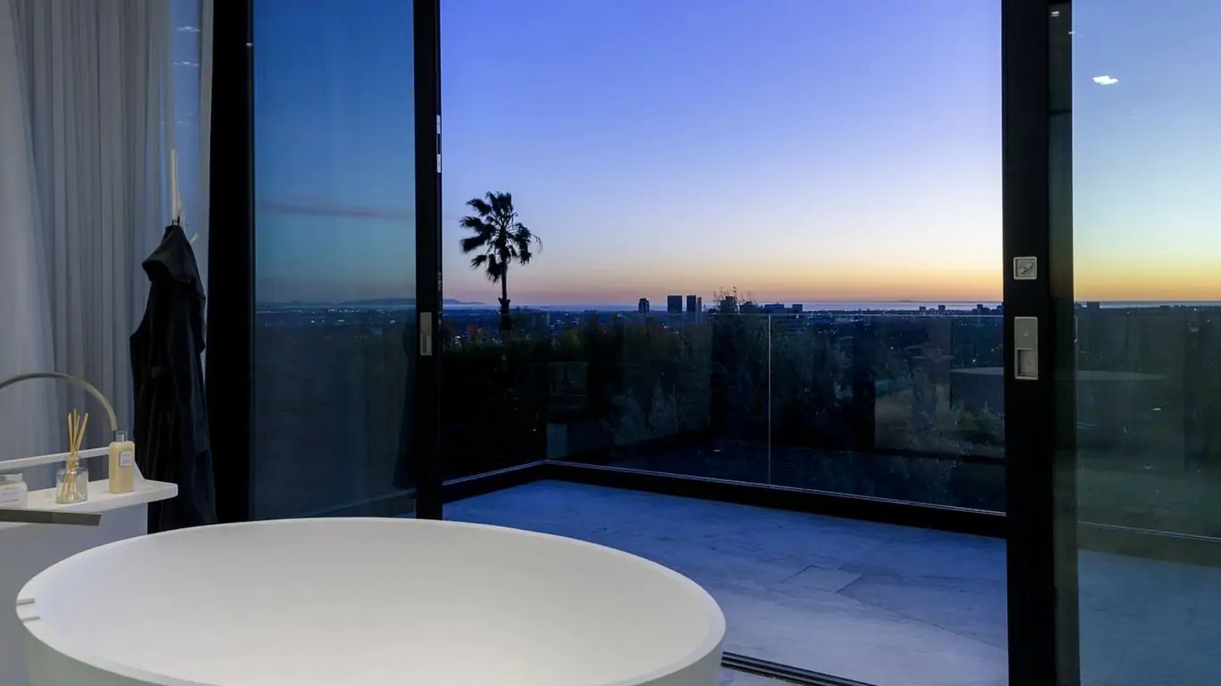 Villa Thalia | Los Angeles