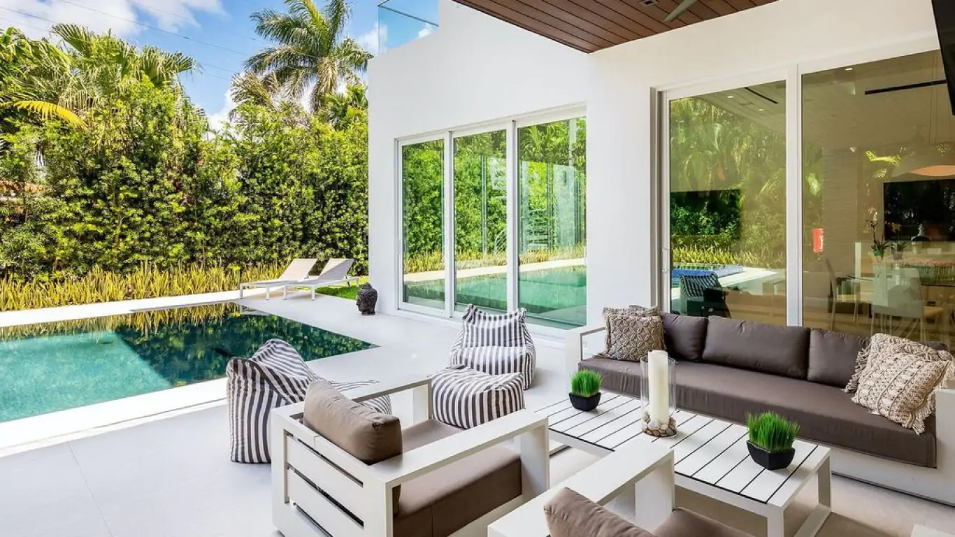 Villa Betty | Miami