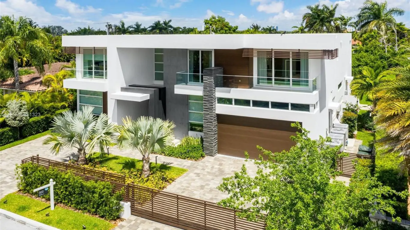 Villa Betty | Miami