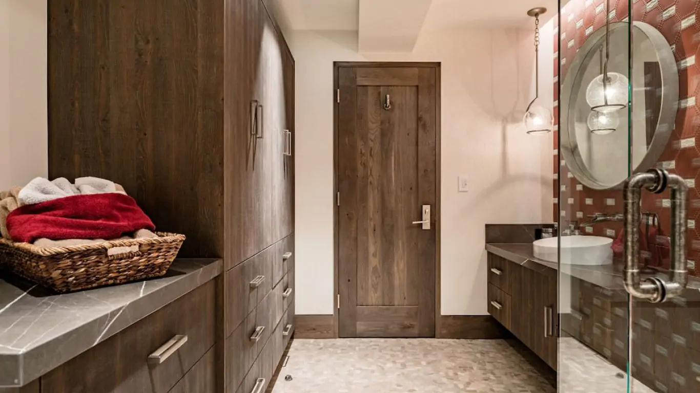 Villa Harrah | Lake Tahoe