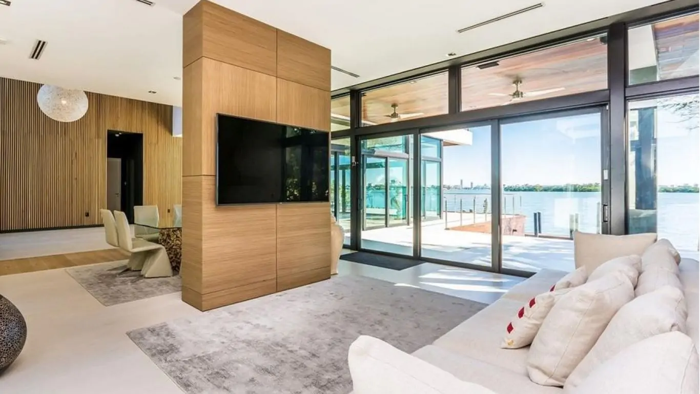Villa Vlada | Miami