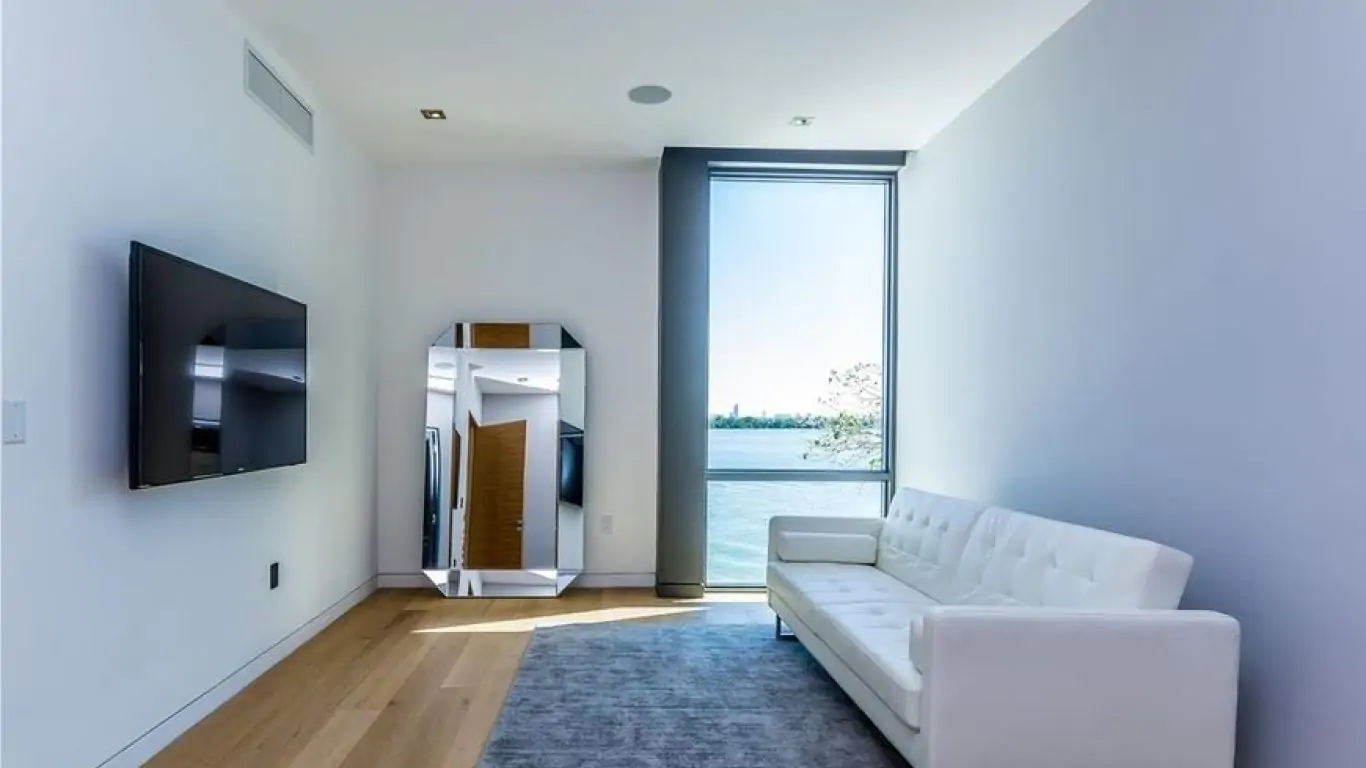 Villa Vlada | Miami