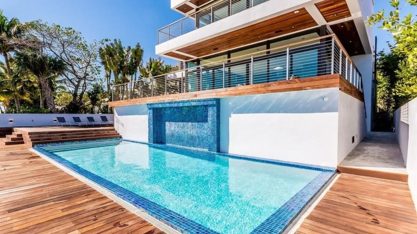 Villa Vlada | Miami