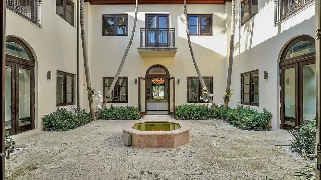 Villa Shannon | Miami