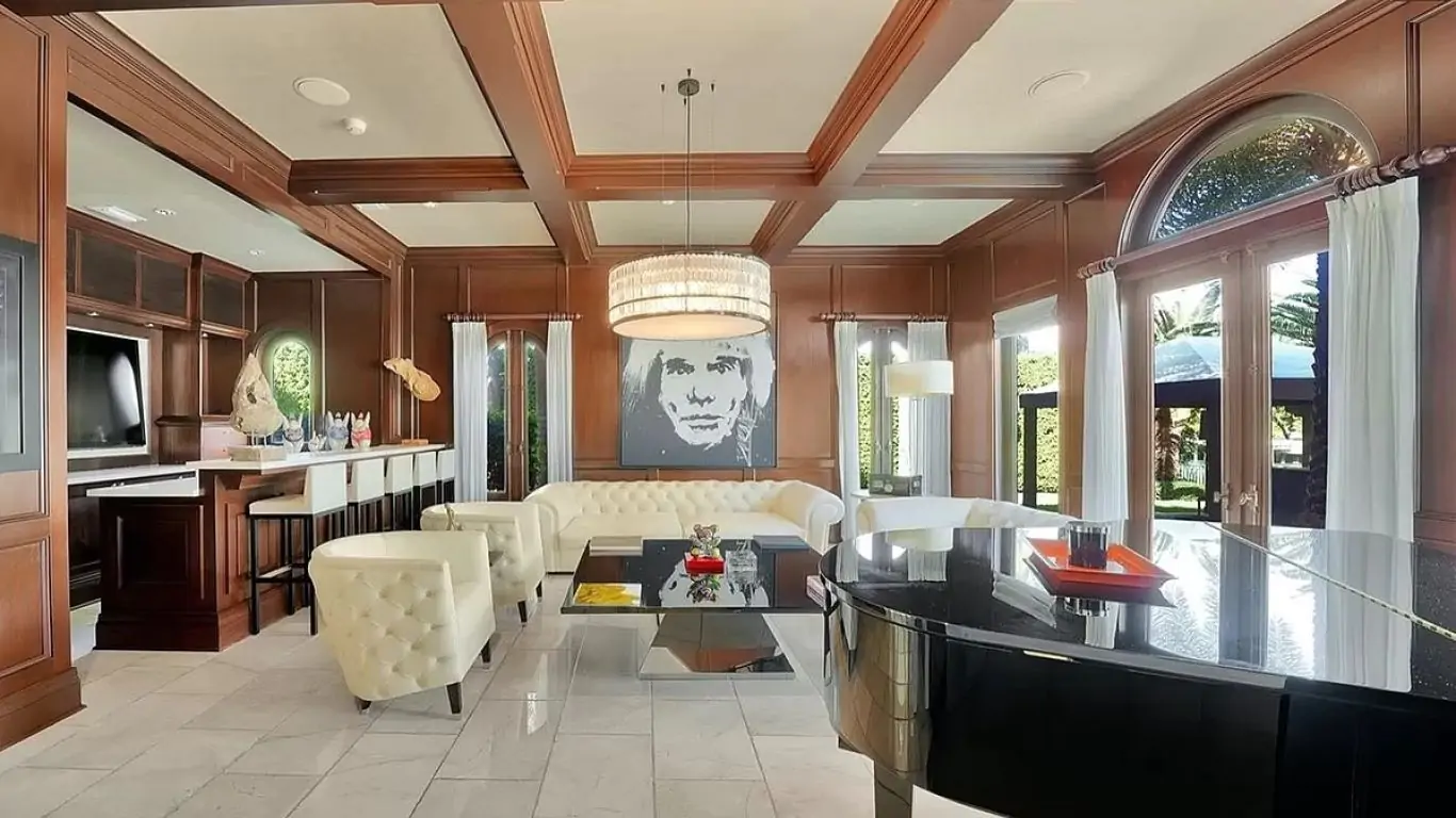 Villa Shannon | Miami