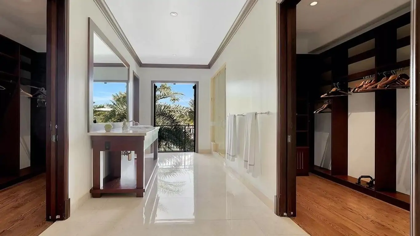 Villa Shannon | Miami