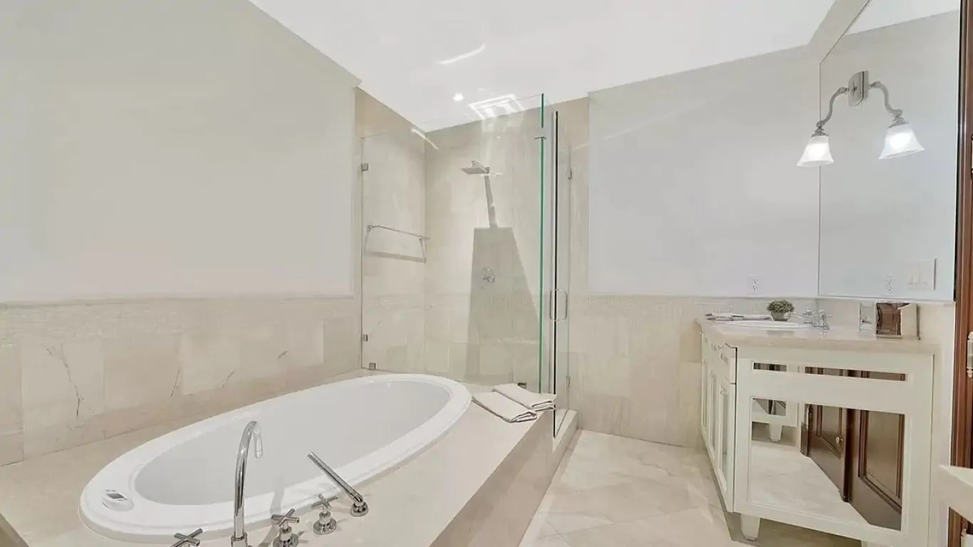 Villa Shannon | Miami