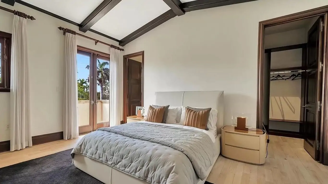 Villa Shannon | Miami