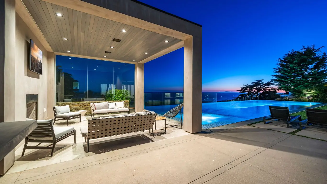 Villa Nadia | Malibu