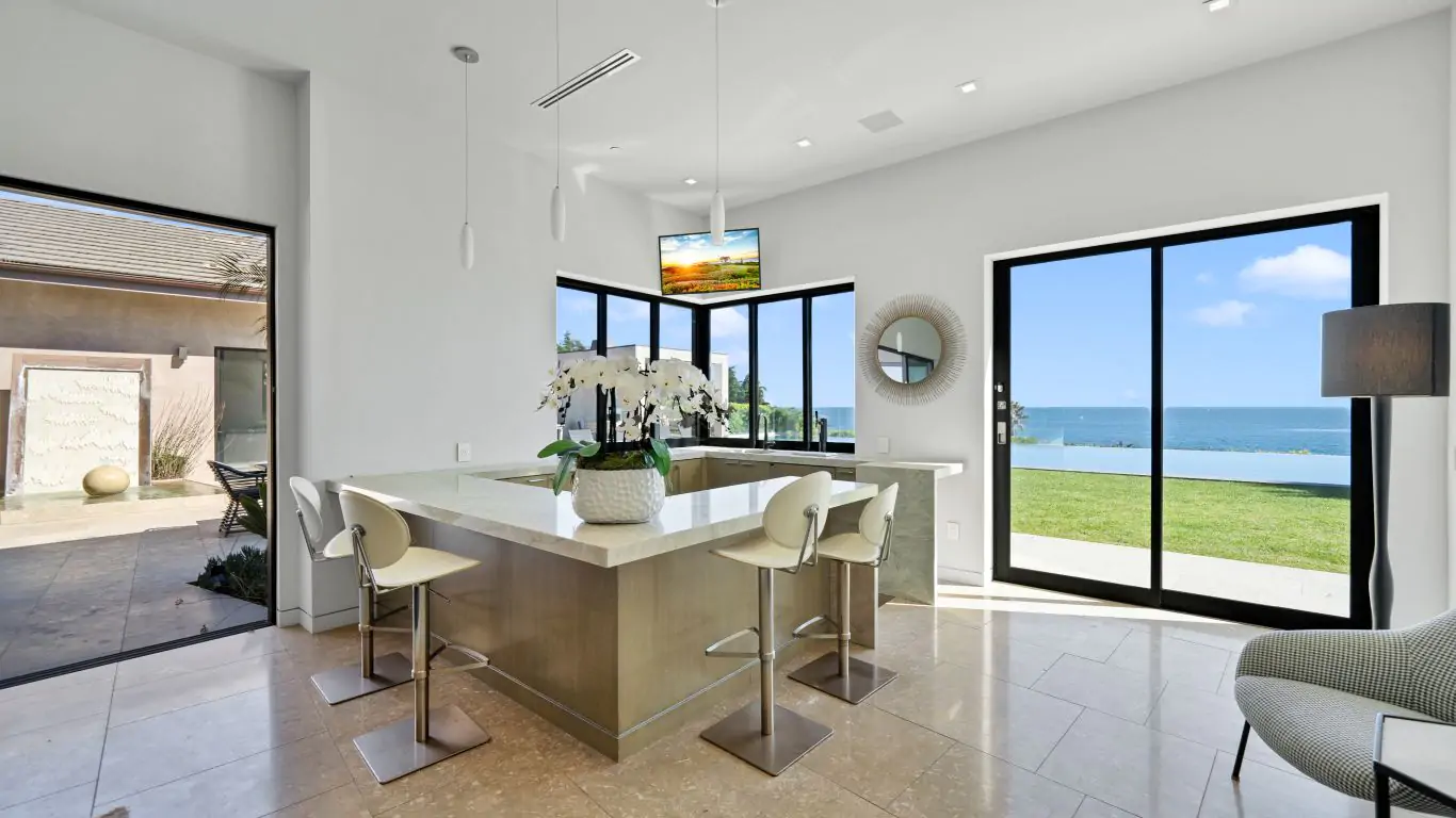 Villa Nadia | Malibu
