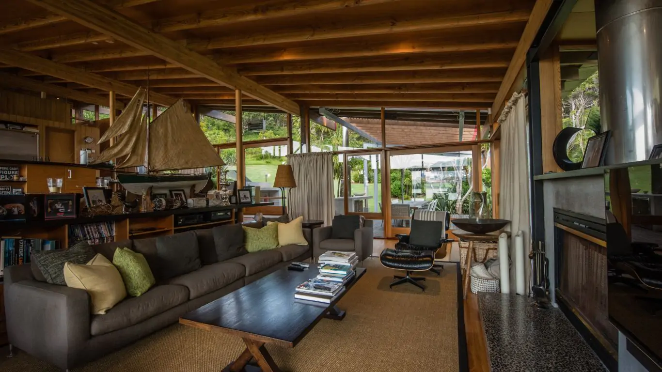 Kauri Cove | New Zealand