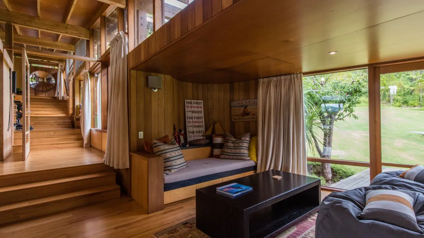 Kauri Cove | New Zealand