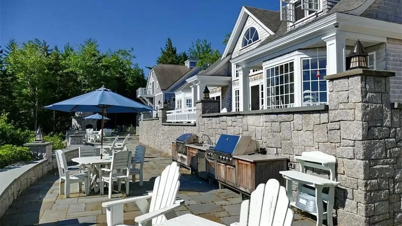 Villa Eastern Watch | Maine