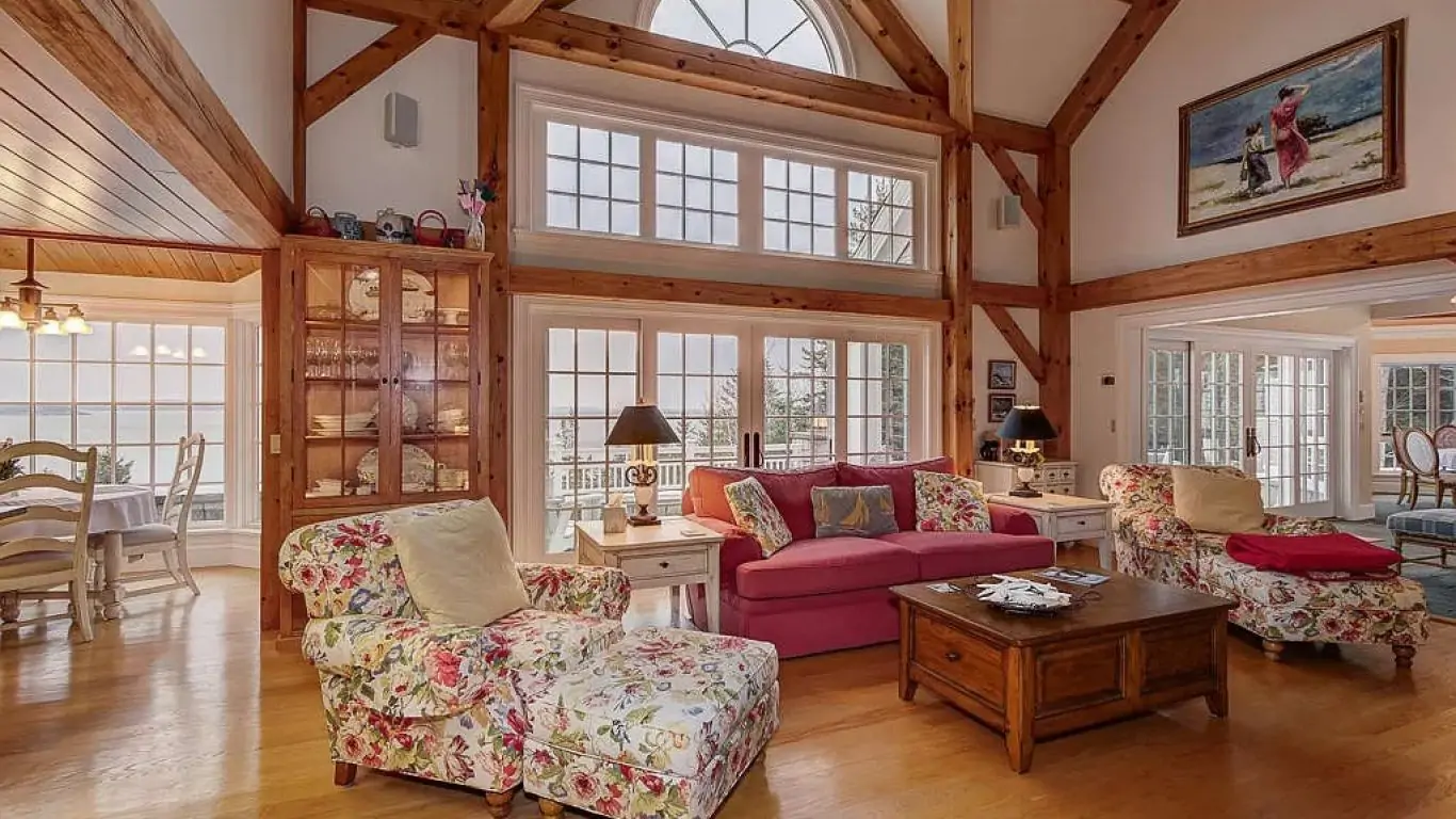 Villa Eastern Watch | Maine