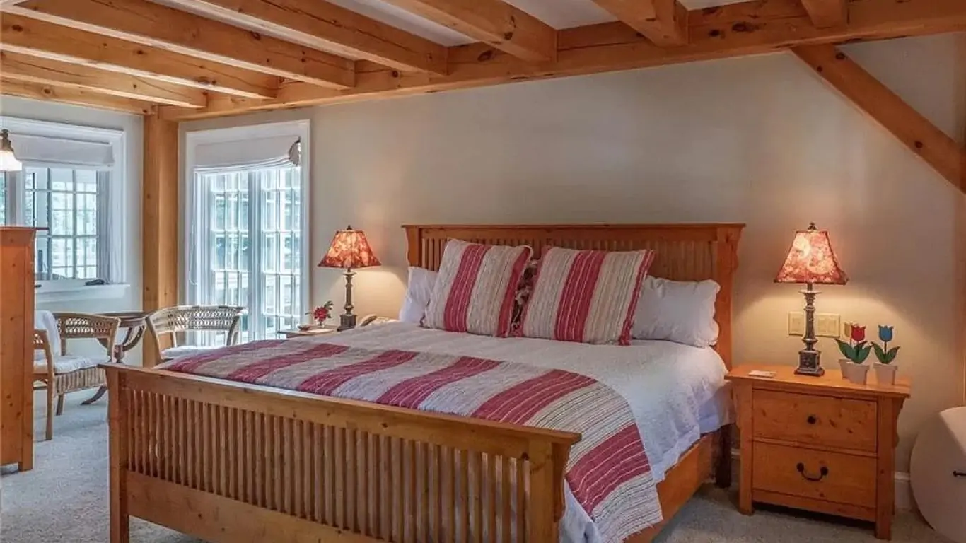 Villa Eastern Watch | Maine