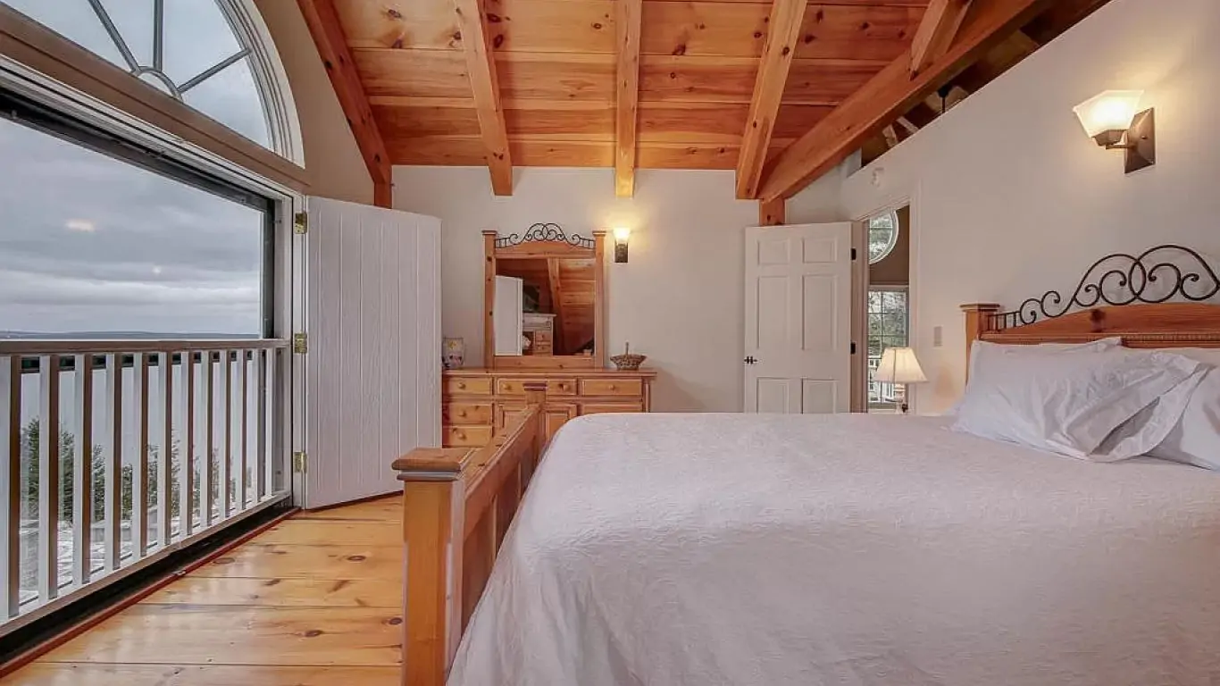 Villa Eastern Watch | Maine