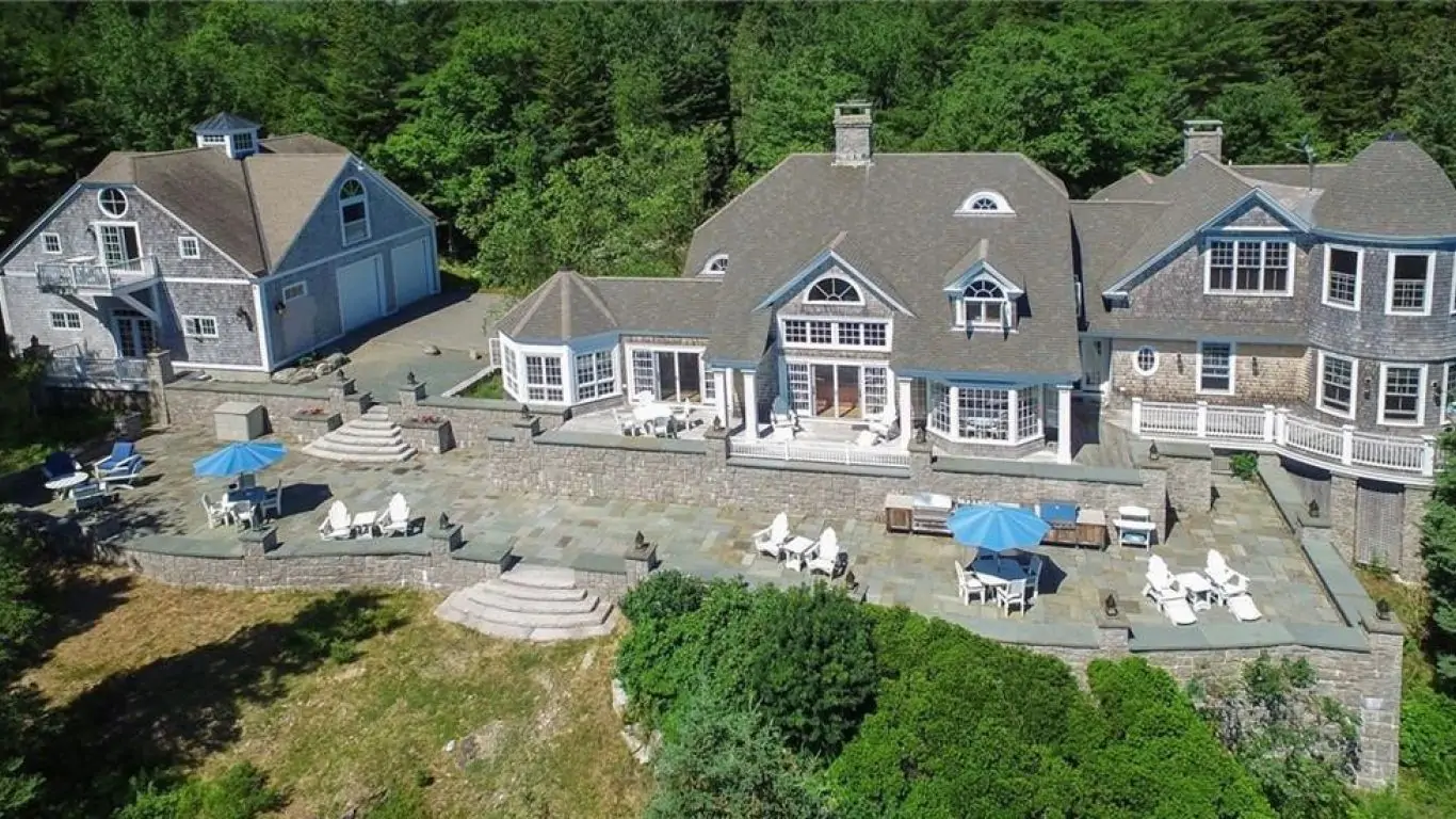 Villa Eastern Watch | Maine