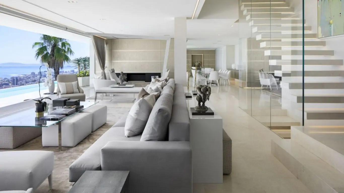 Villa Lily | Cape Town