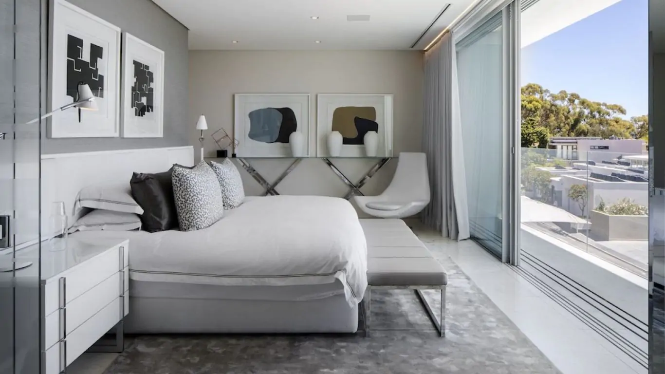 Villa Lily | Cape Town