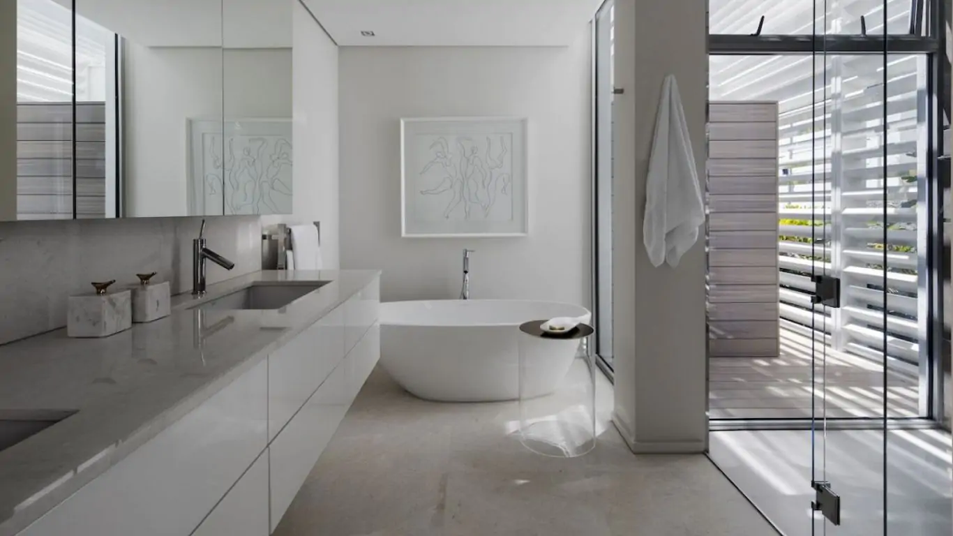 Villa Lily | Cape Town