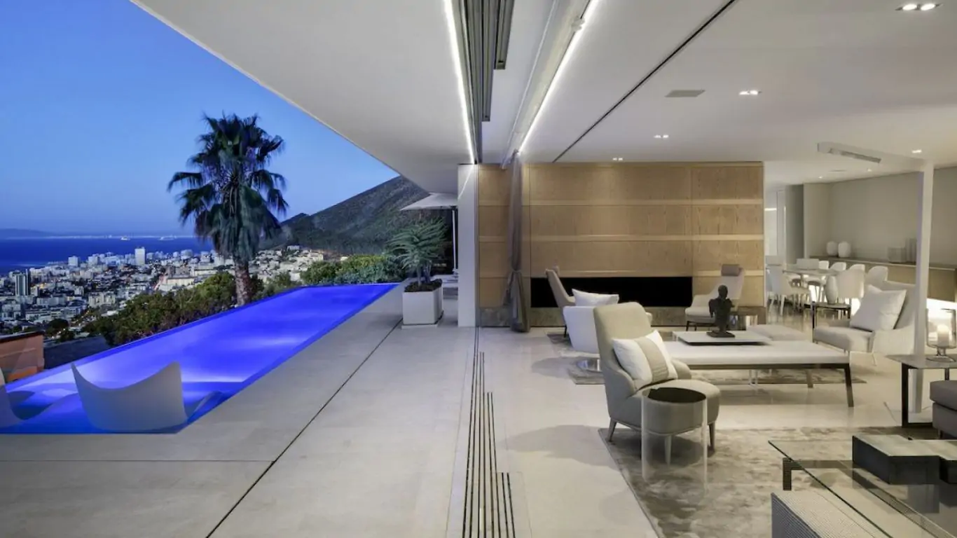 Villa Lily | Cape Town