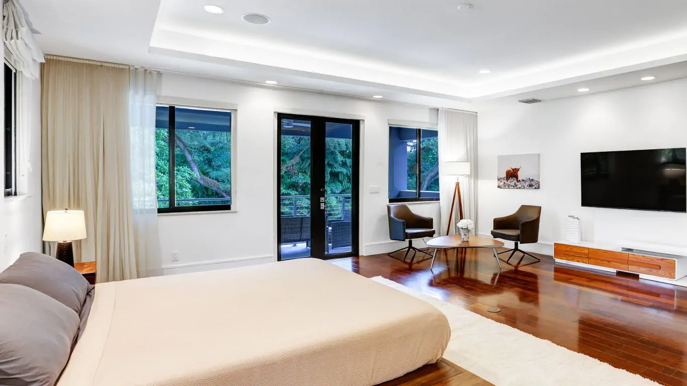 Villa Agatha | Miami