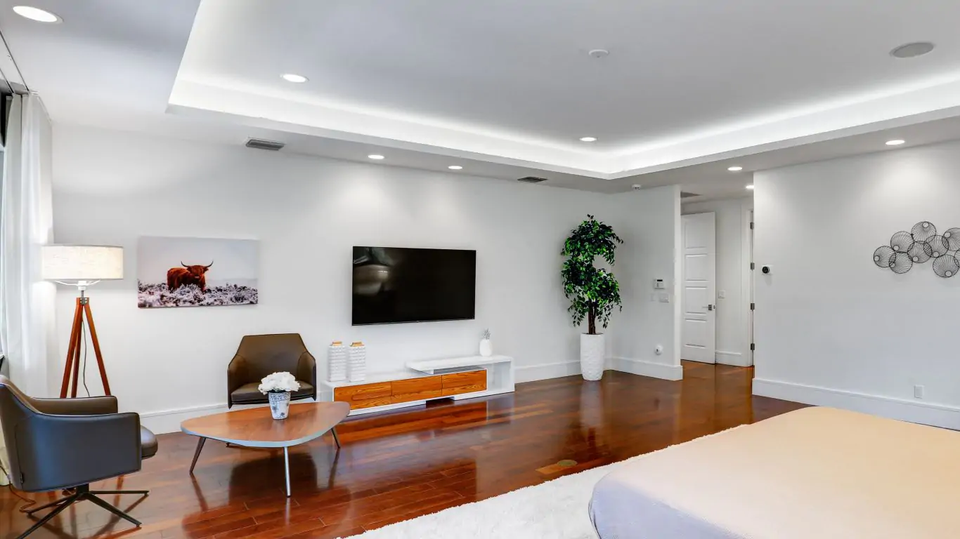 Villa Agatha | Miami