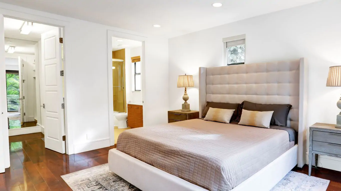 Villa Agatha | Miami