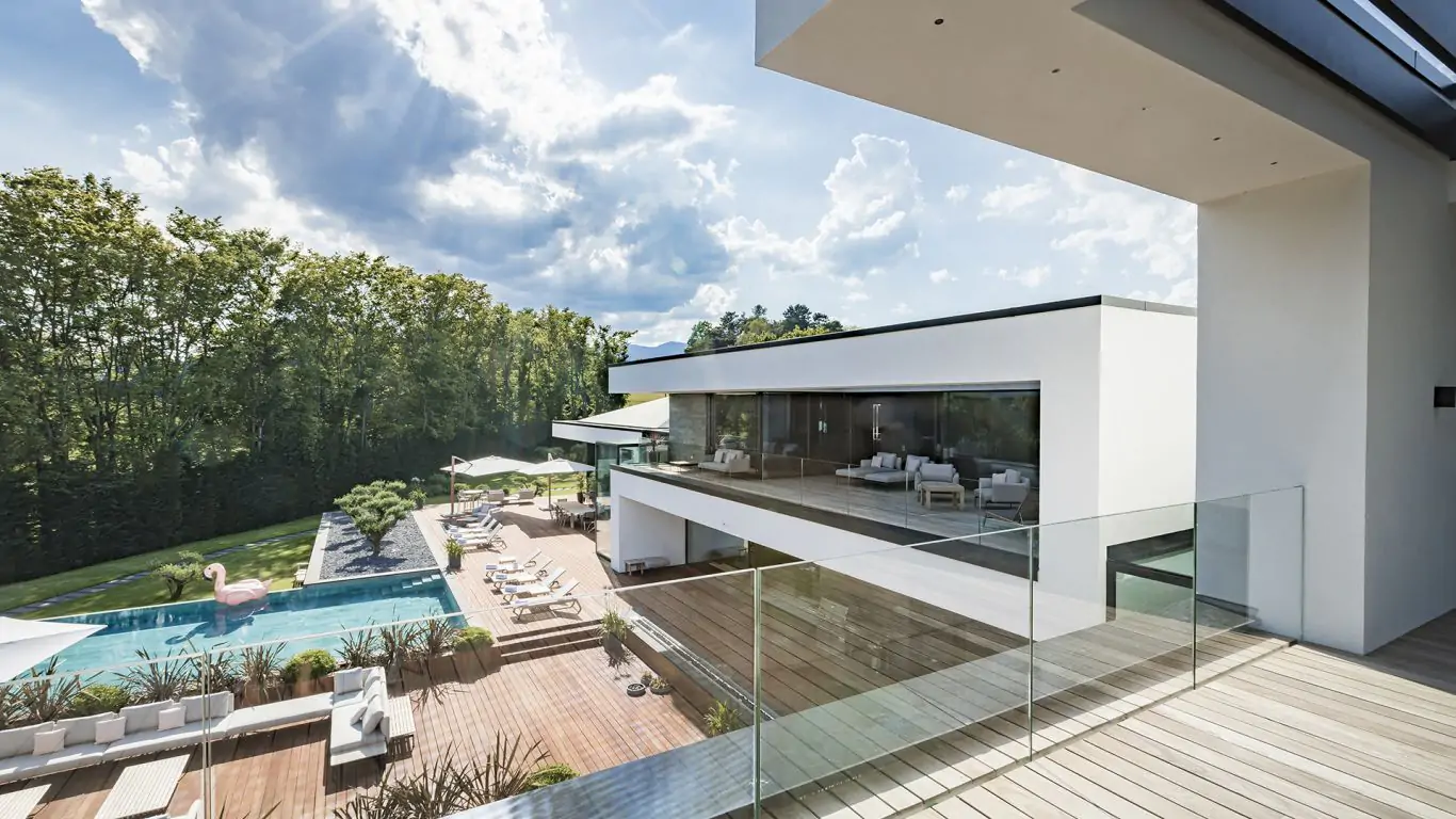 Ultima Geneva Grand Villa | Geneva
