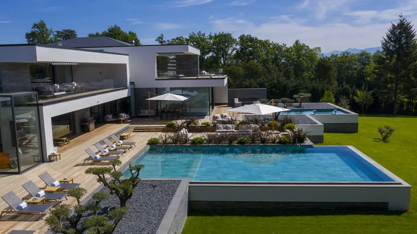 Ultima Geneva Grand Villa | Geneva