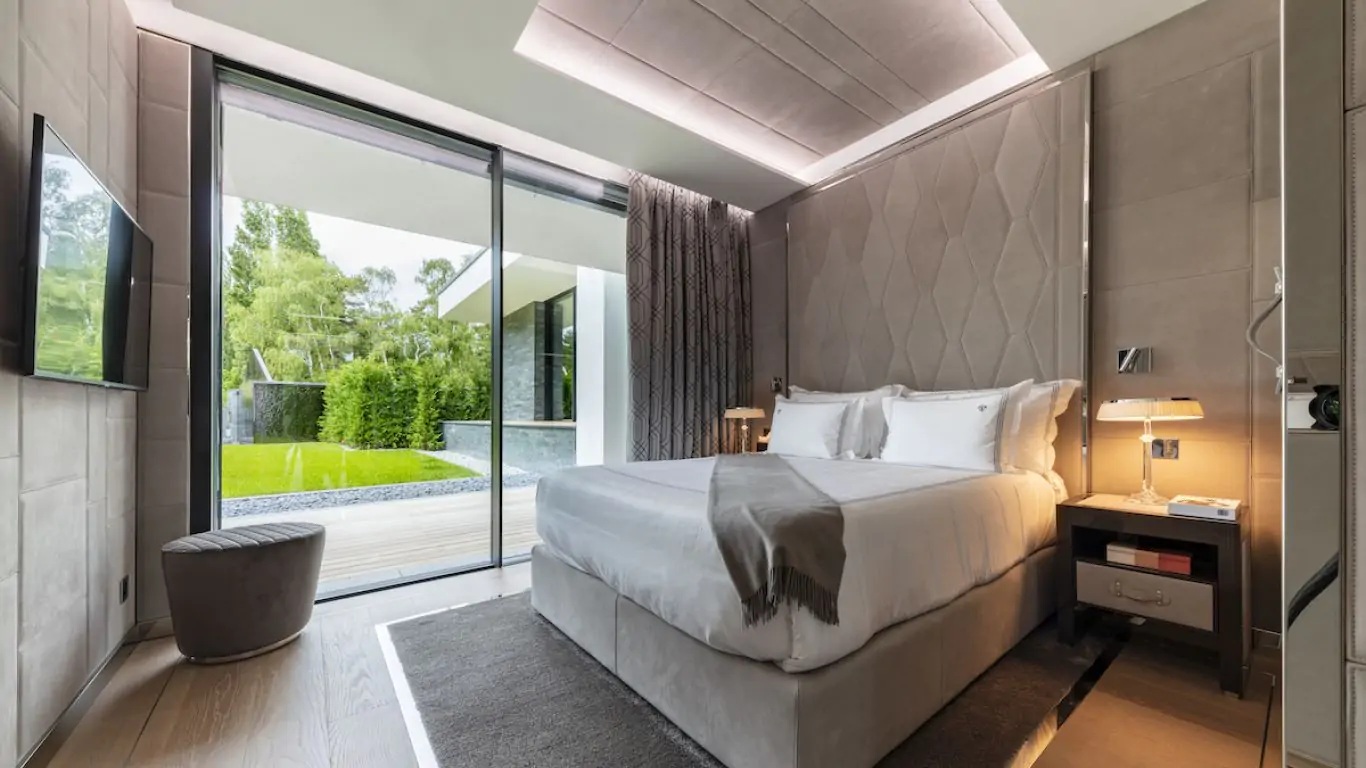 Ultima Geneva Grand Villa | Geneva