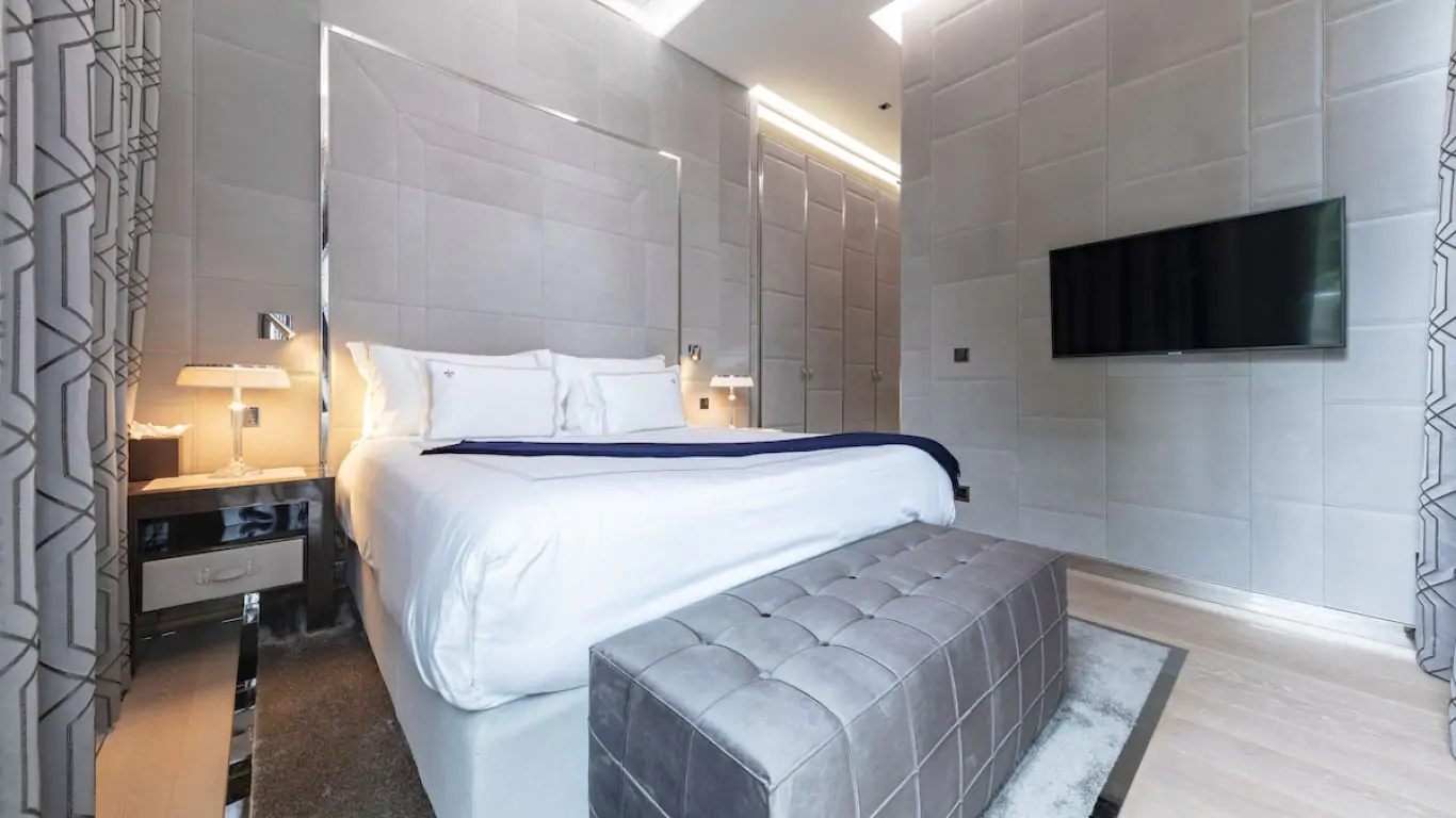 Ultima Geneva Grand Villa | Geneva