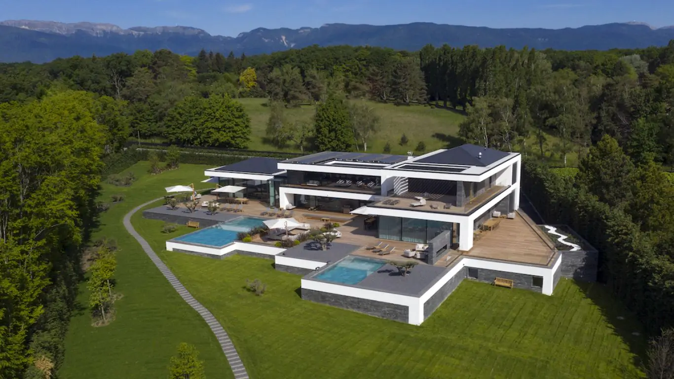 Ultima Geneva Grand Villa | Geneva