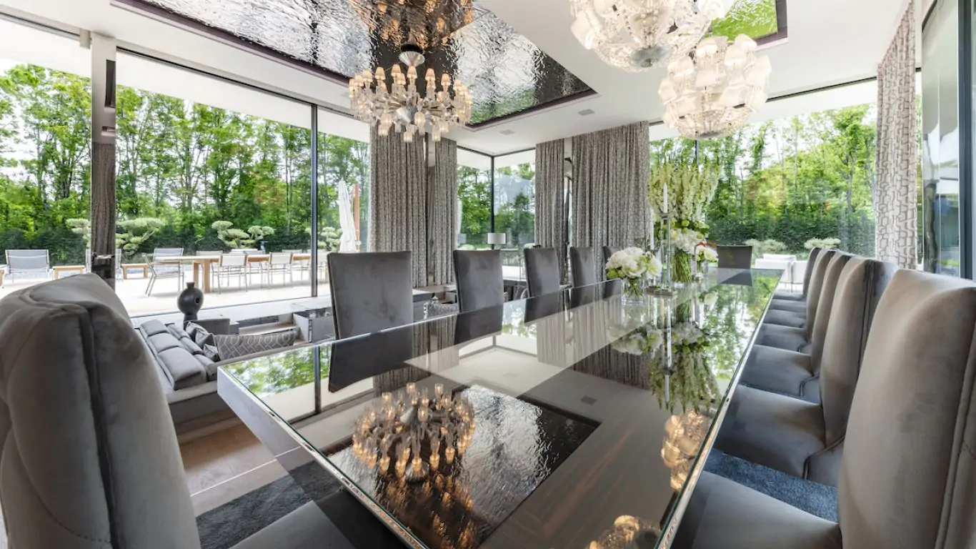 Ultima Geneva Grand Villa | Geneva