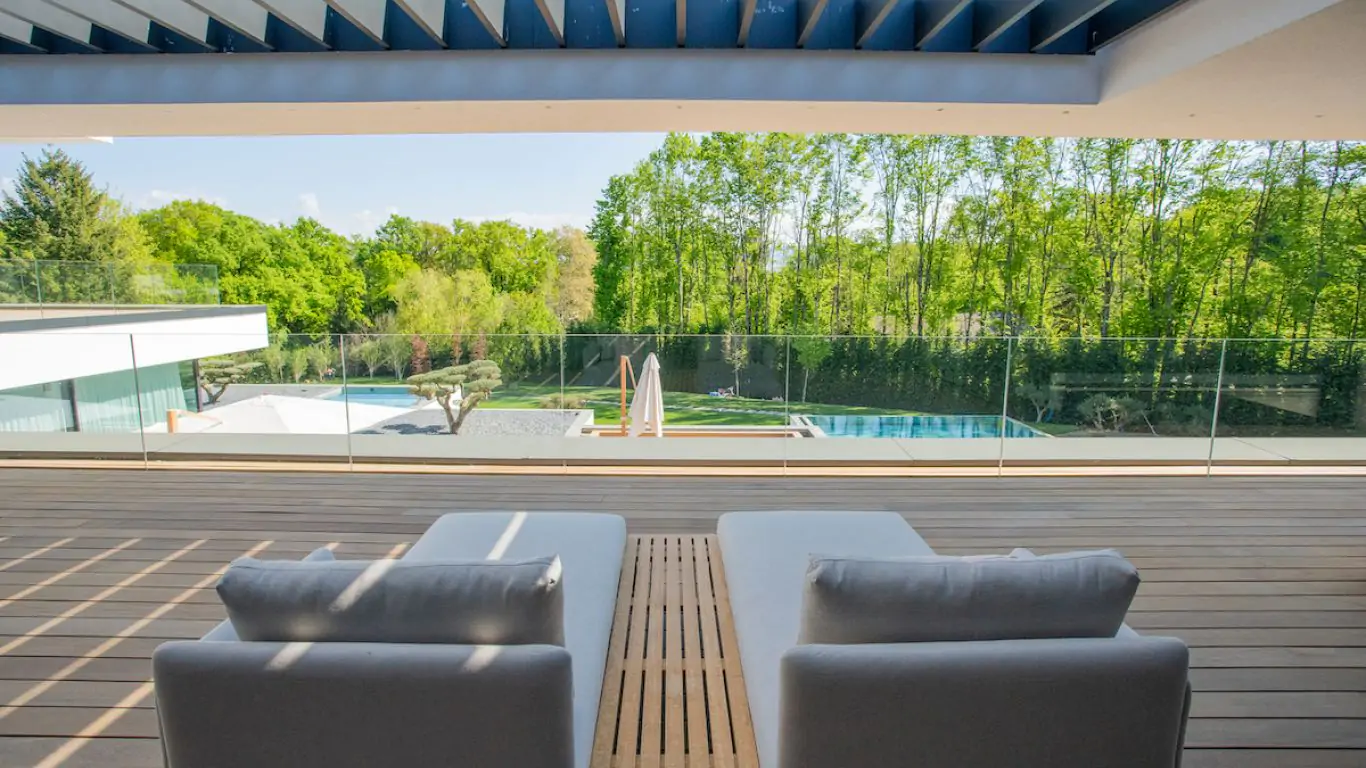 Ultima Geneva Grand Villa | Geneva
