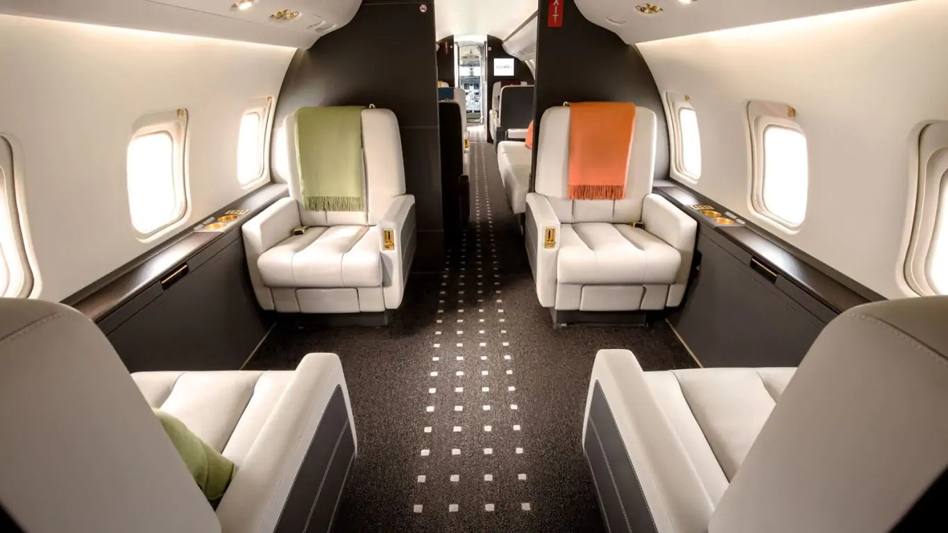 Bombardier Challenger 850 | Private Jets