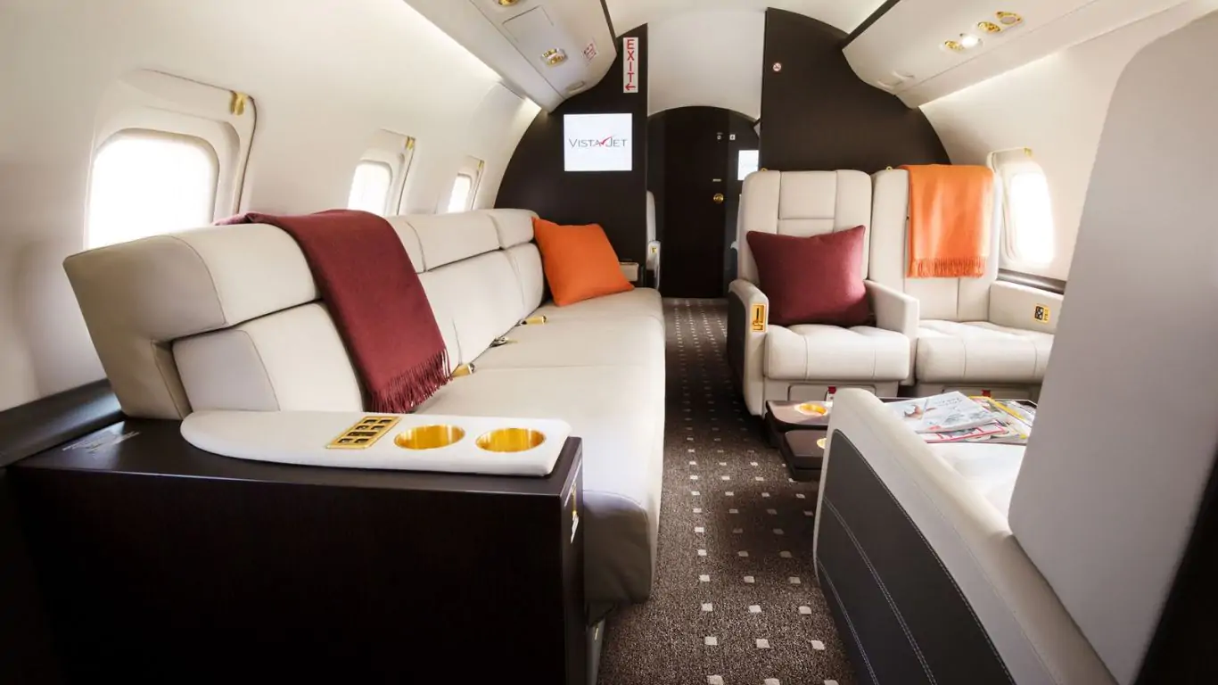 Bombardier Challenger 850 | Private Jets