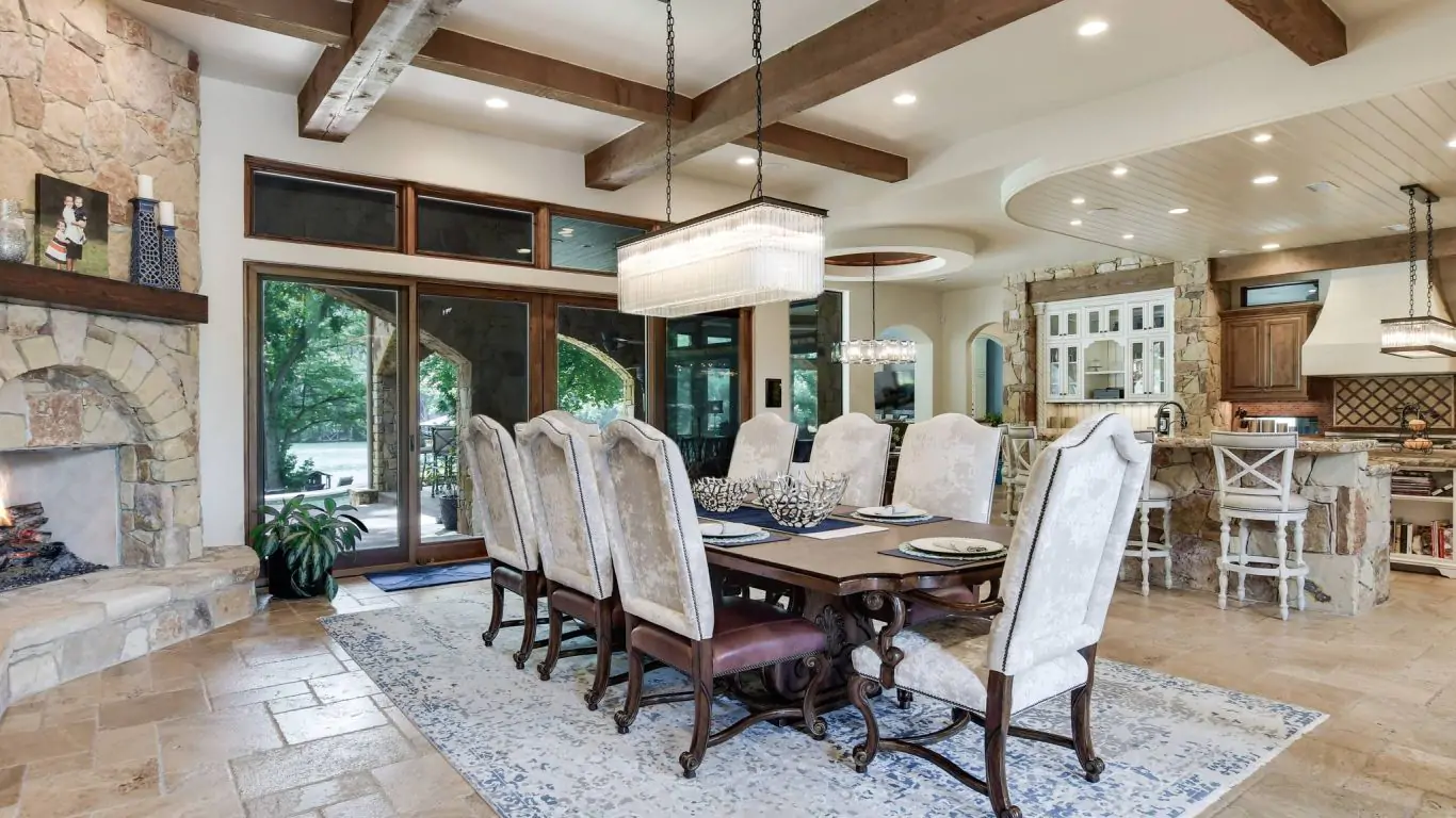 Villa Penelope | Austin