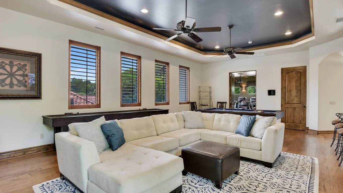 Villa Penelope | Austin