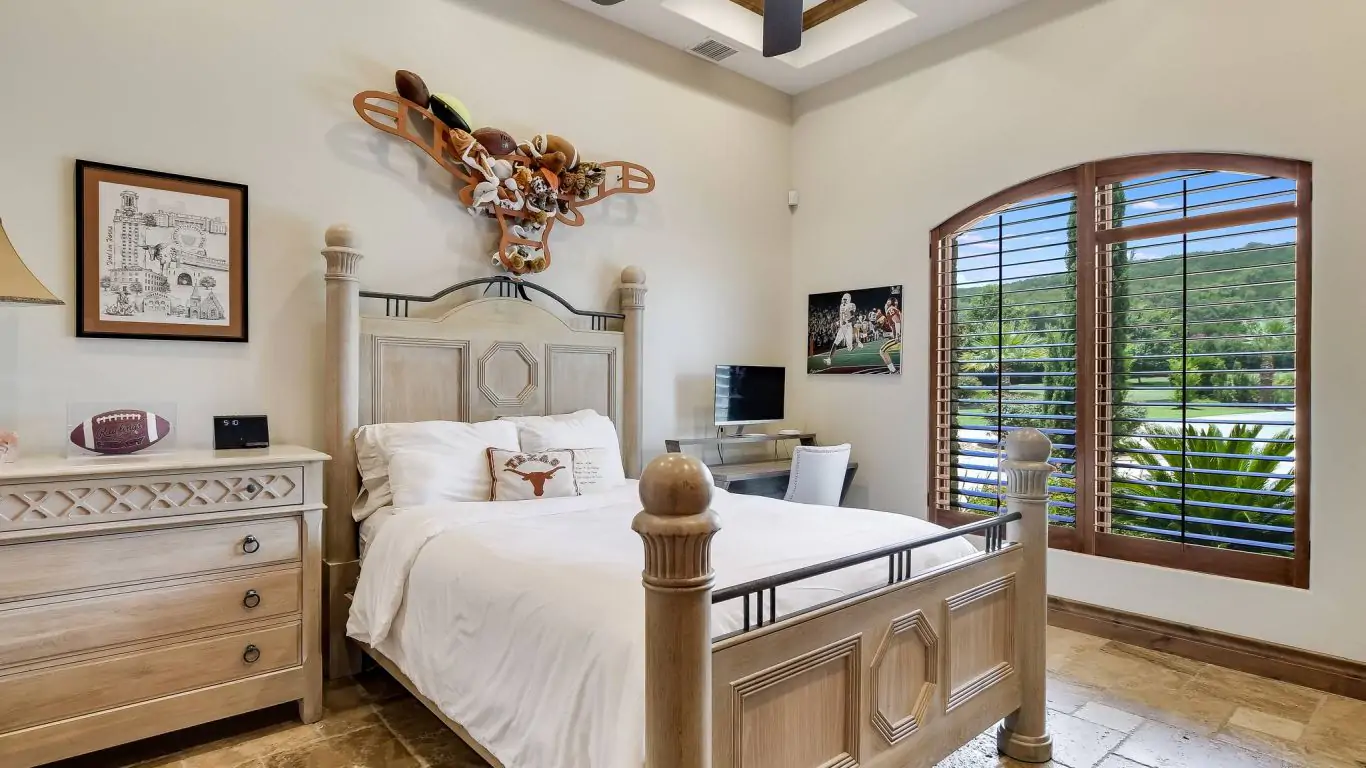 Villa Penelope | Austin