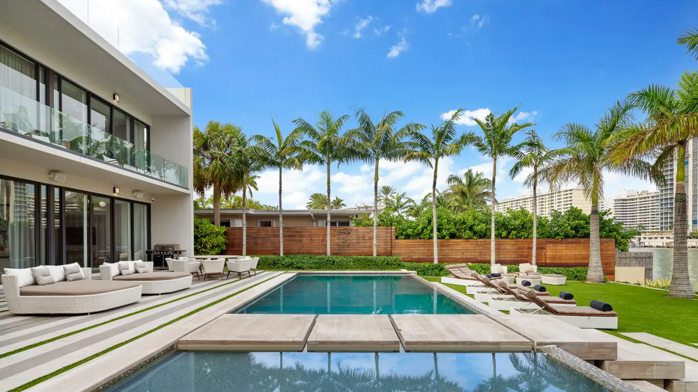 Villa Ailah | Miami