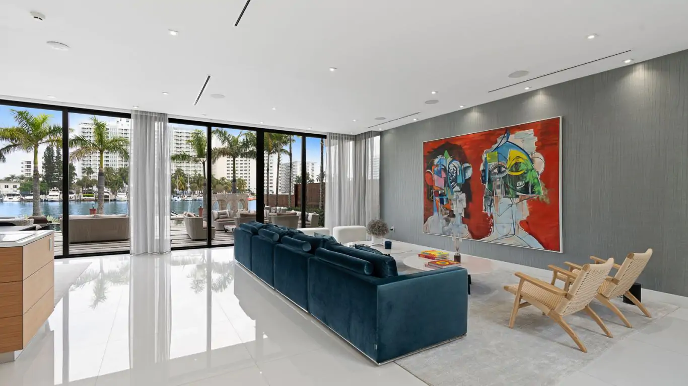 Villa Ailah | Miami
