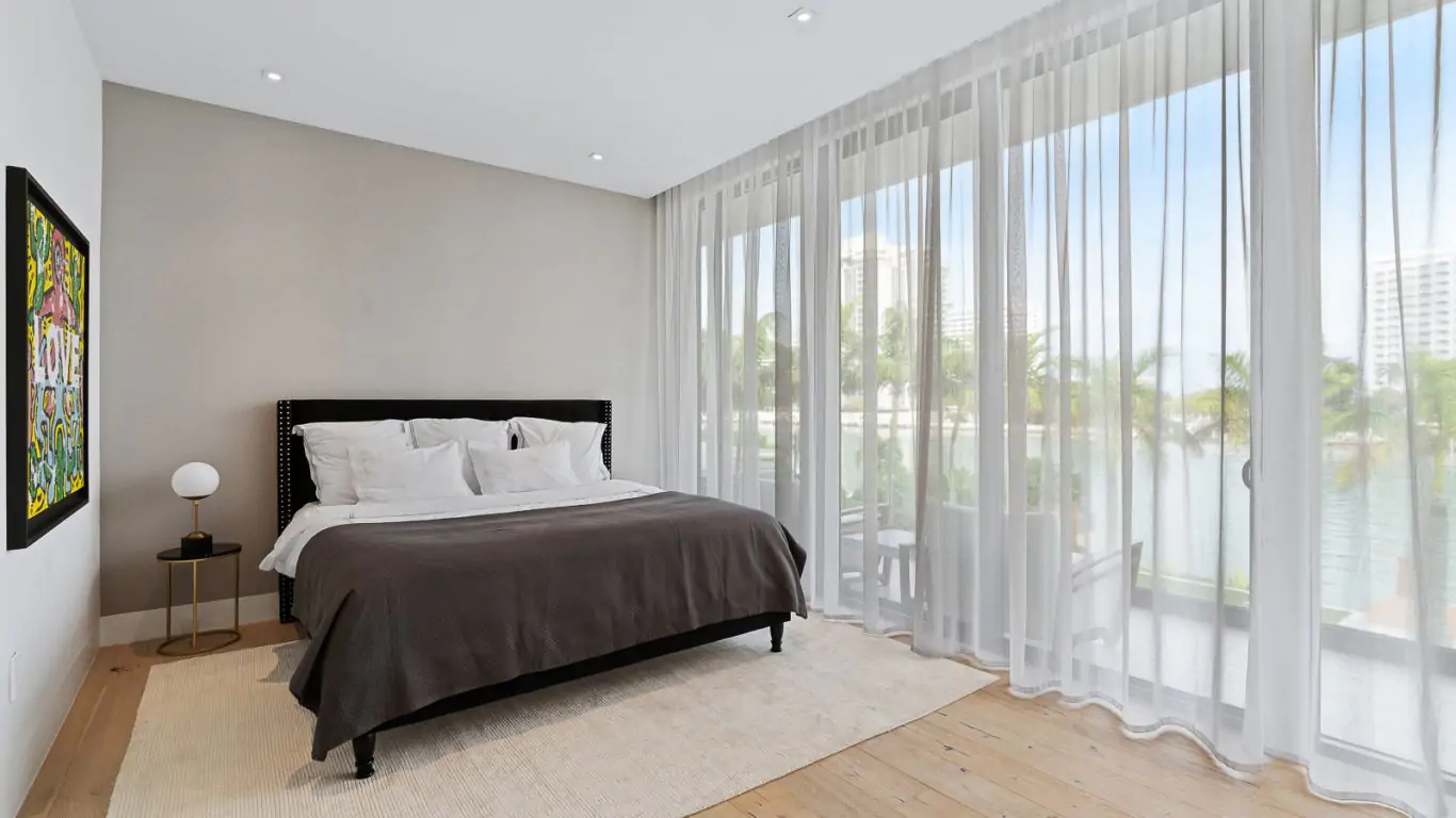 Villa Ailah | Miami