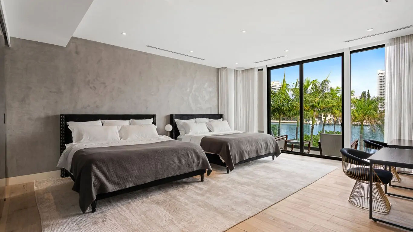 Villa Ailah | Miami