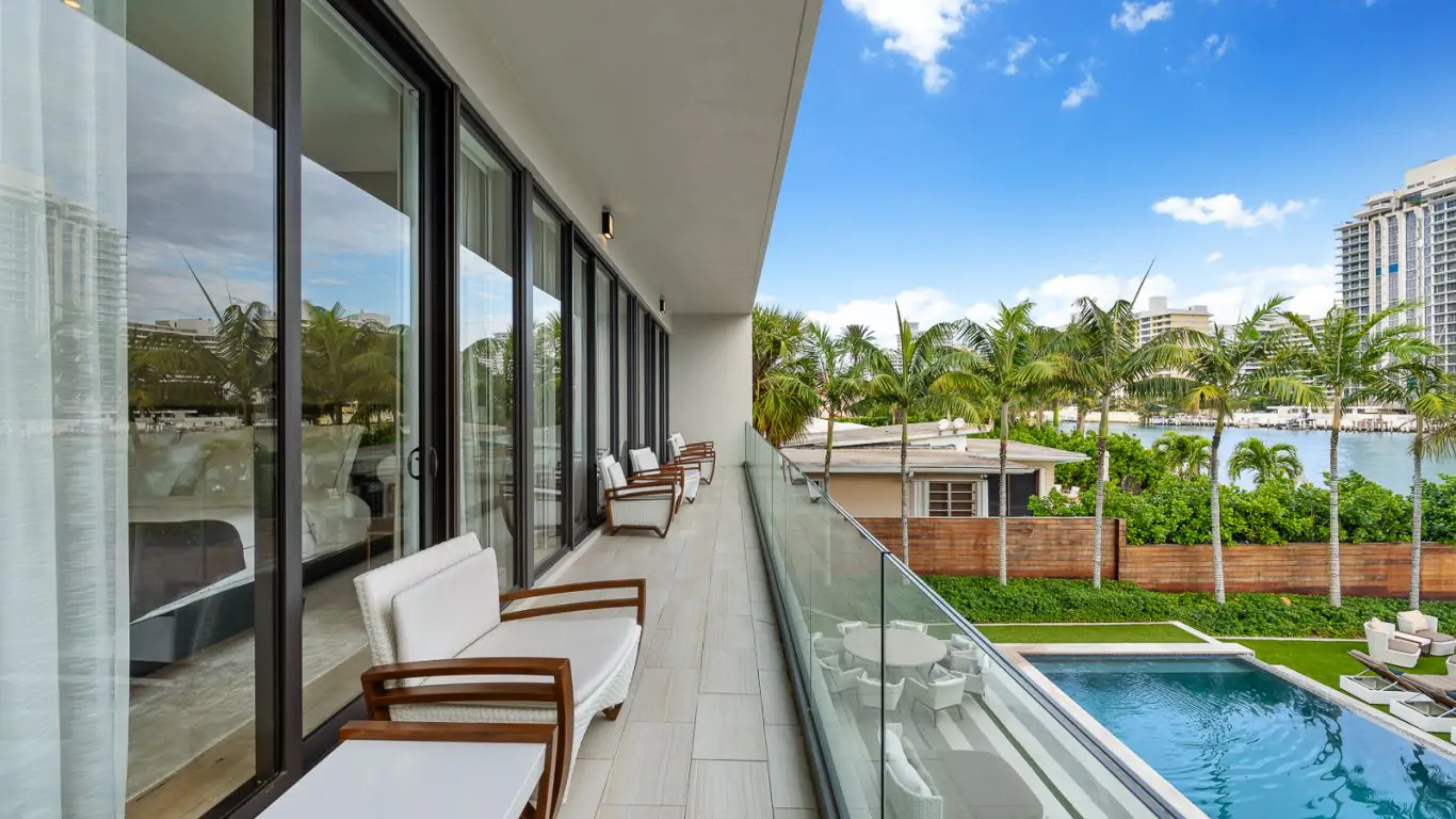 Villa Ailah | Miami