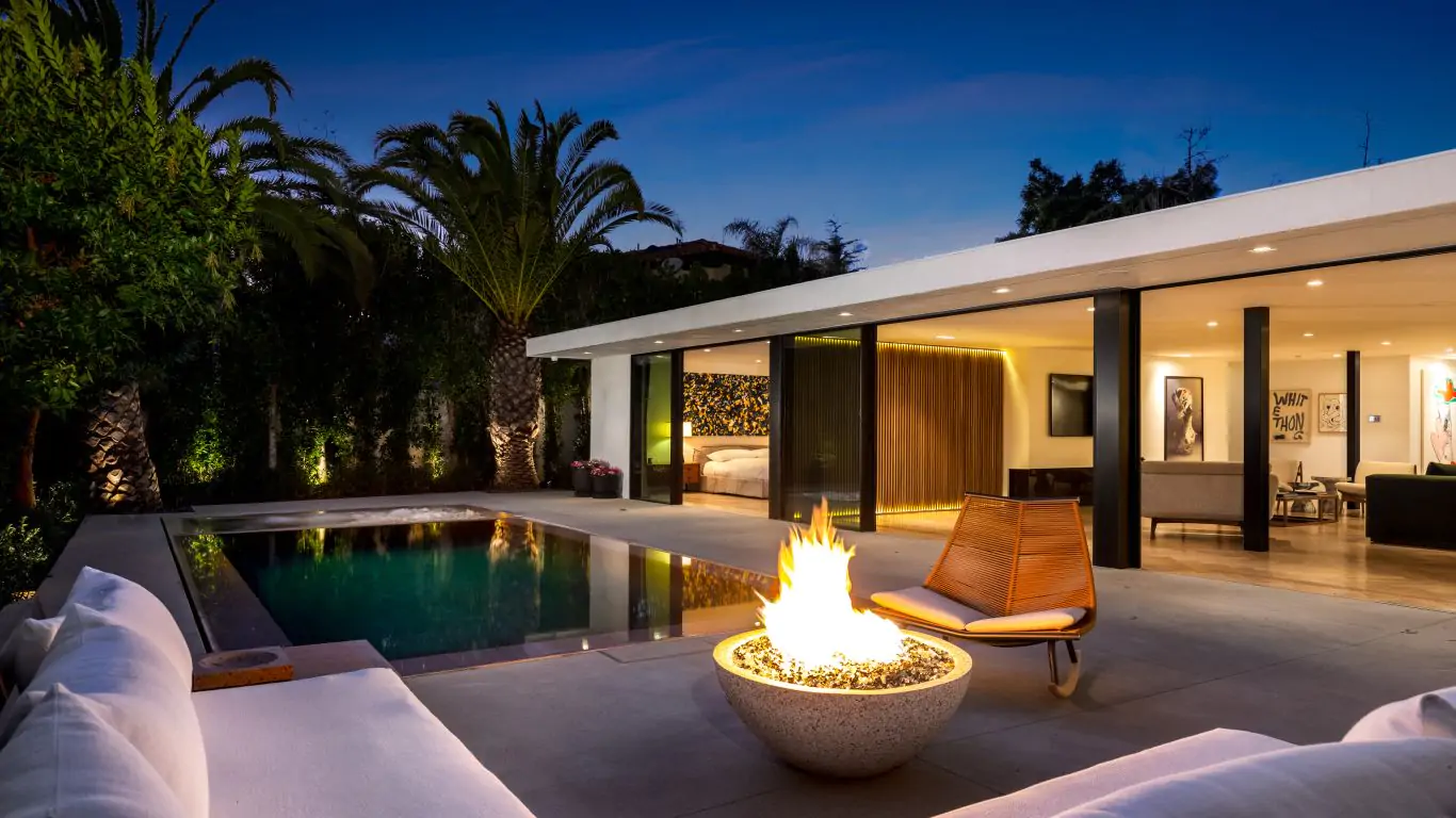 Villa Tori | Los Angeles